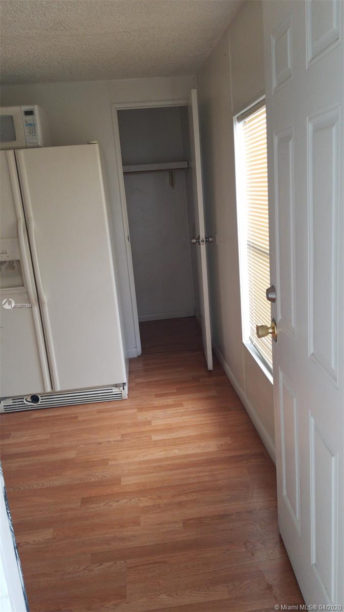 12841 Southwest 12th Terrace Miami, FL 33184 - Photo 18 of 34
