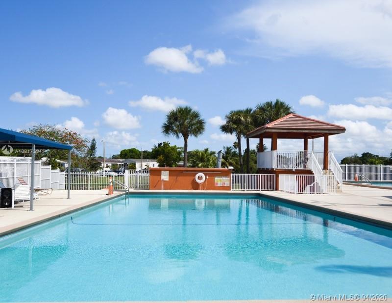 12841 Southwest 12th Terrace Miami, FL 33184 - Photo 6 of 34