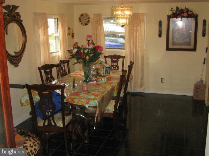 4301 Ferrara Drive Silver Spring, MD 20906 - Photo 20 of 30 Dining Room