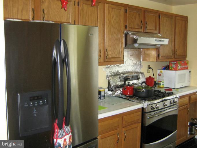 4301 Ferrara Drive Silver Spring, MD 20906 - Photo 4 of 30 Kitchen