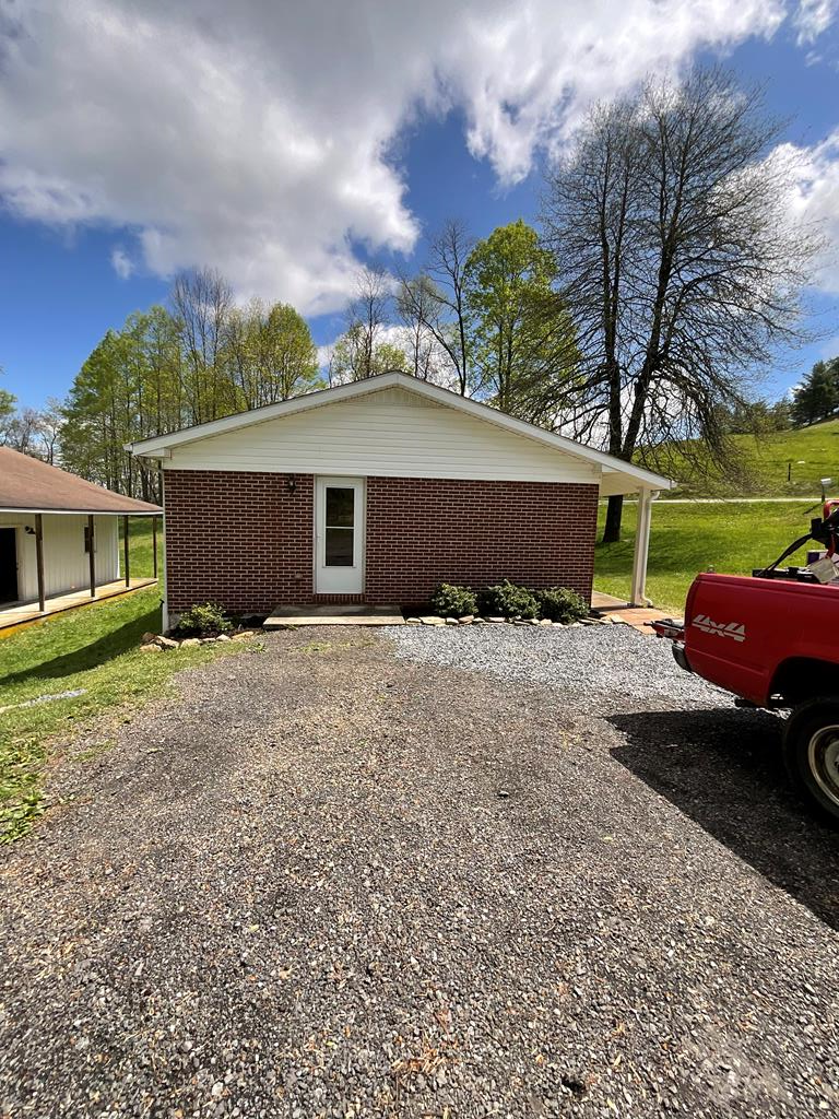 347 Stonewall Road Fancy Gap, VA 24328 - Photo 43 of 49 Gallery Image 43
