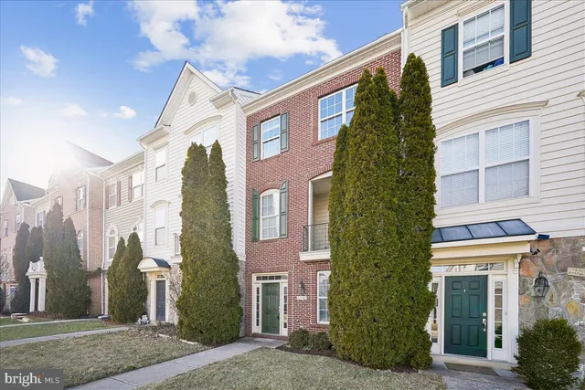 $649,000 | 22982 Fox Fire Terrace, Brambleton, VA 20148