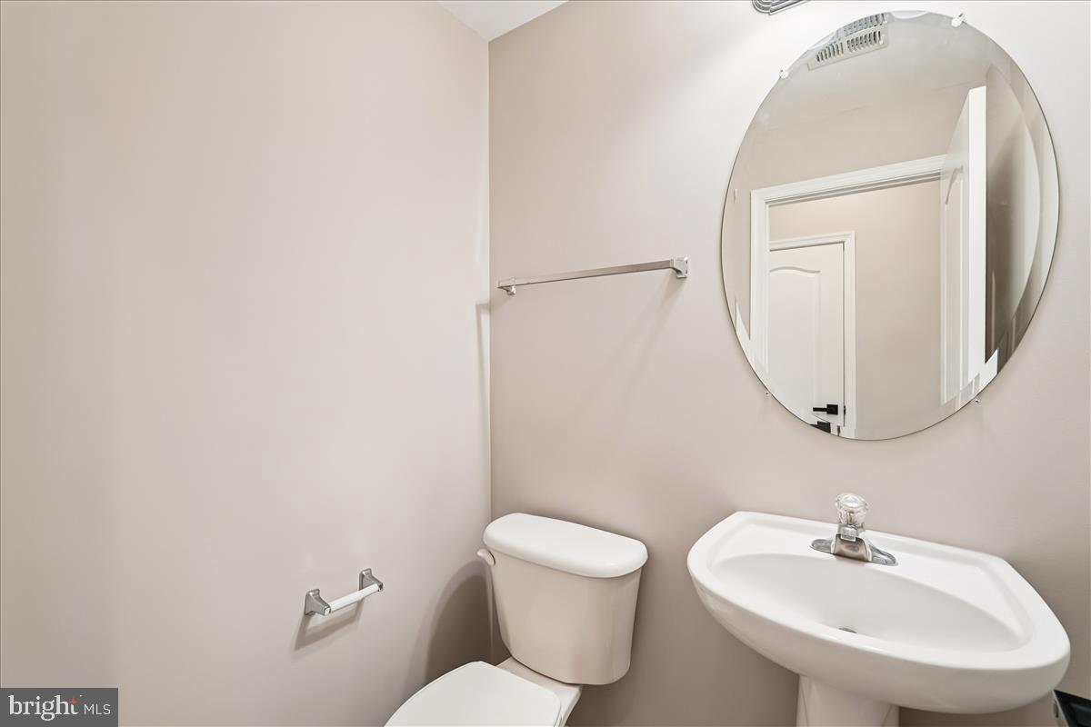 22982 Fox Fire Terrace Brambleton, VA 20148 - Photo 11 of 38