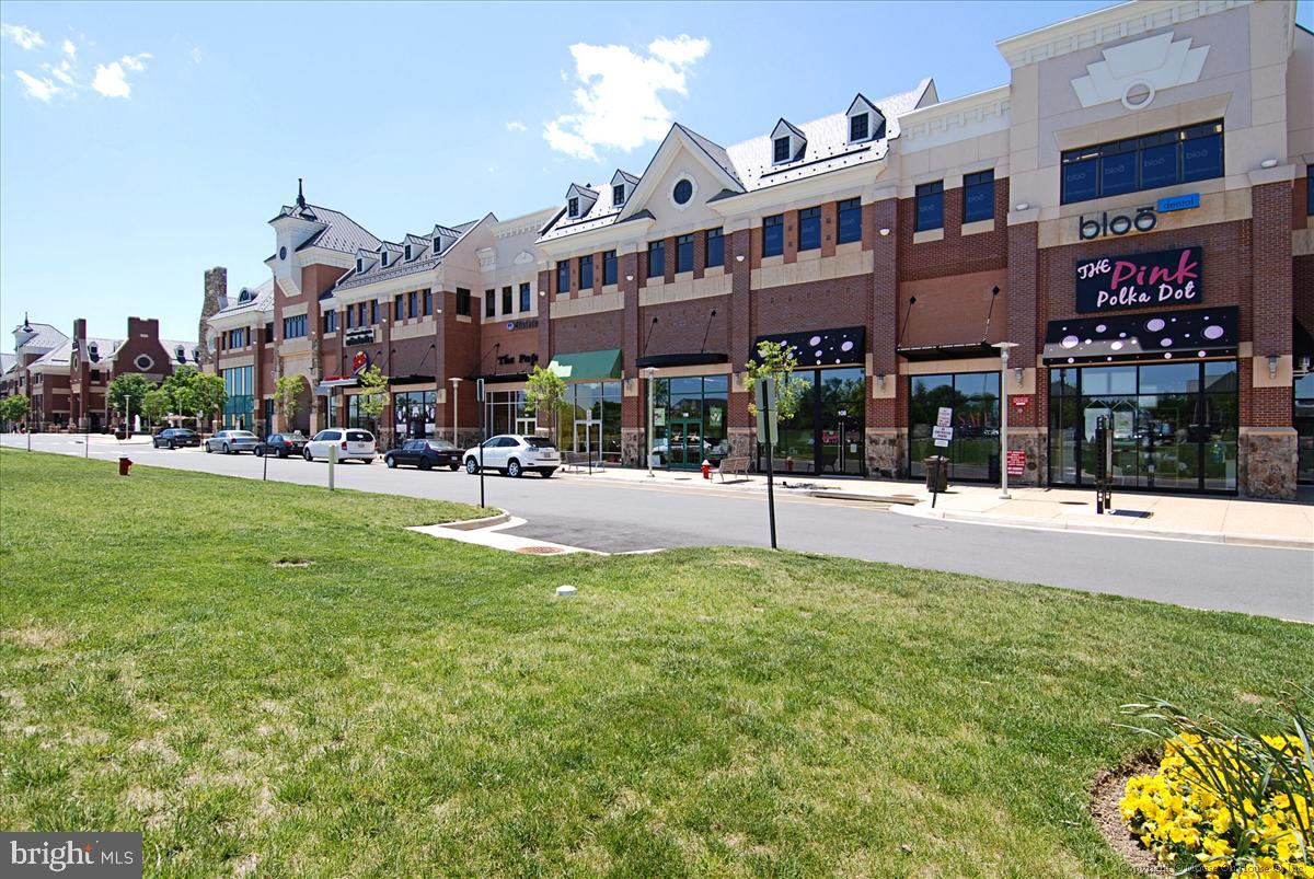 22982 Fox Fire Terrace Brambleton, VA 20148 - Photo 32 of 38