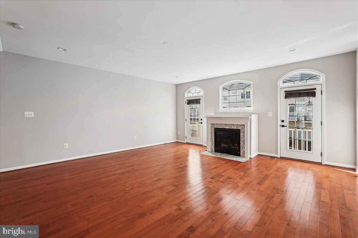 22982 Fox Fire Terrace Brambleton, VA 20148 - Photo 10 of 38