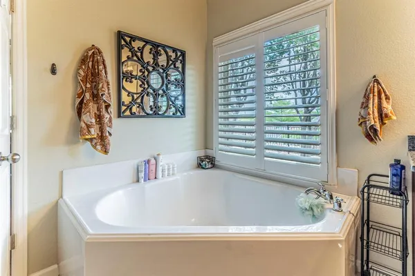 $675,000 | 1407 Ballycastle Lane, Corinth, TX 76210