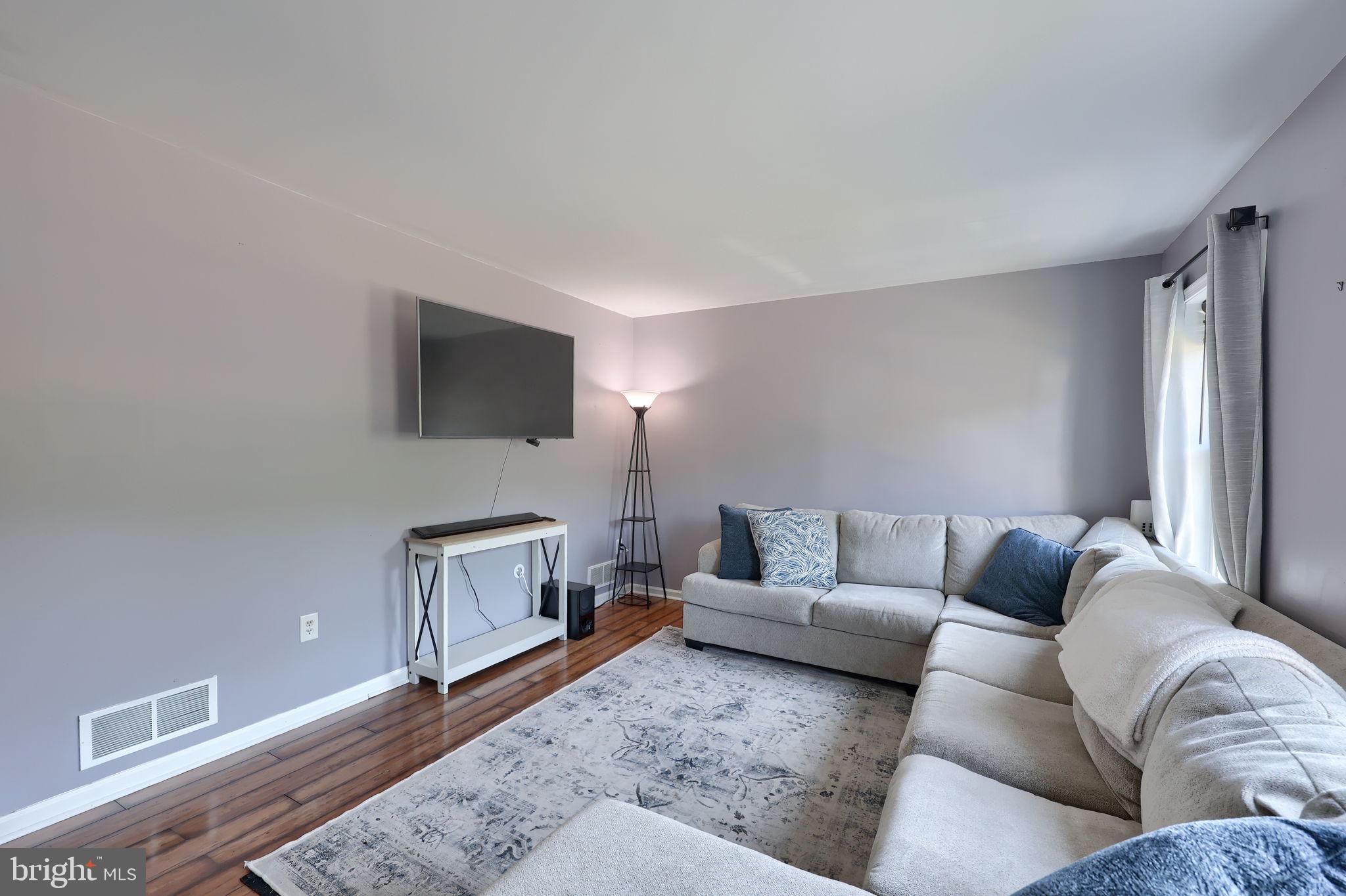 337 Crosswinds Drive Lititz, PA 17543 - Photo 5 of 31