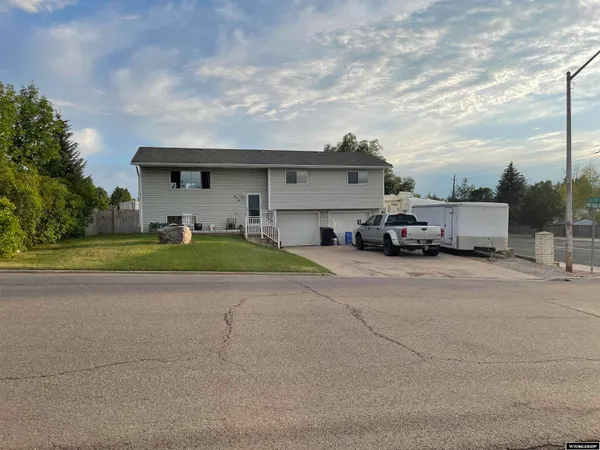 $395,000 | 479 Twin Ridge Avenue, Evanston, WY 82930