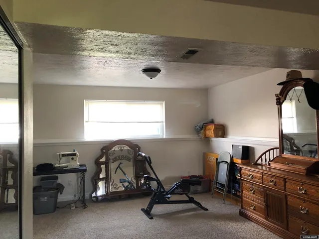 $395,000 | 479 Twin Ridge Avenue, Evanston, WY 82930