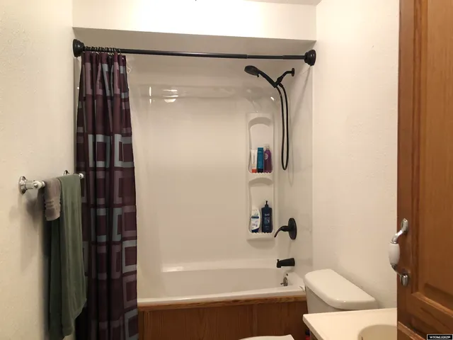 $395,000 | 479 Twin Ridge Avenue, Evanston, WY 82930