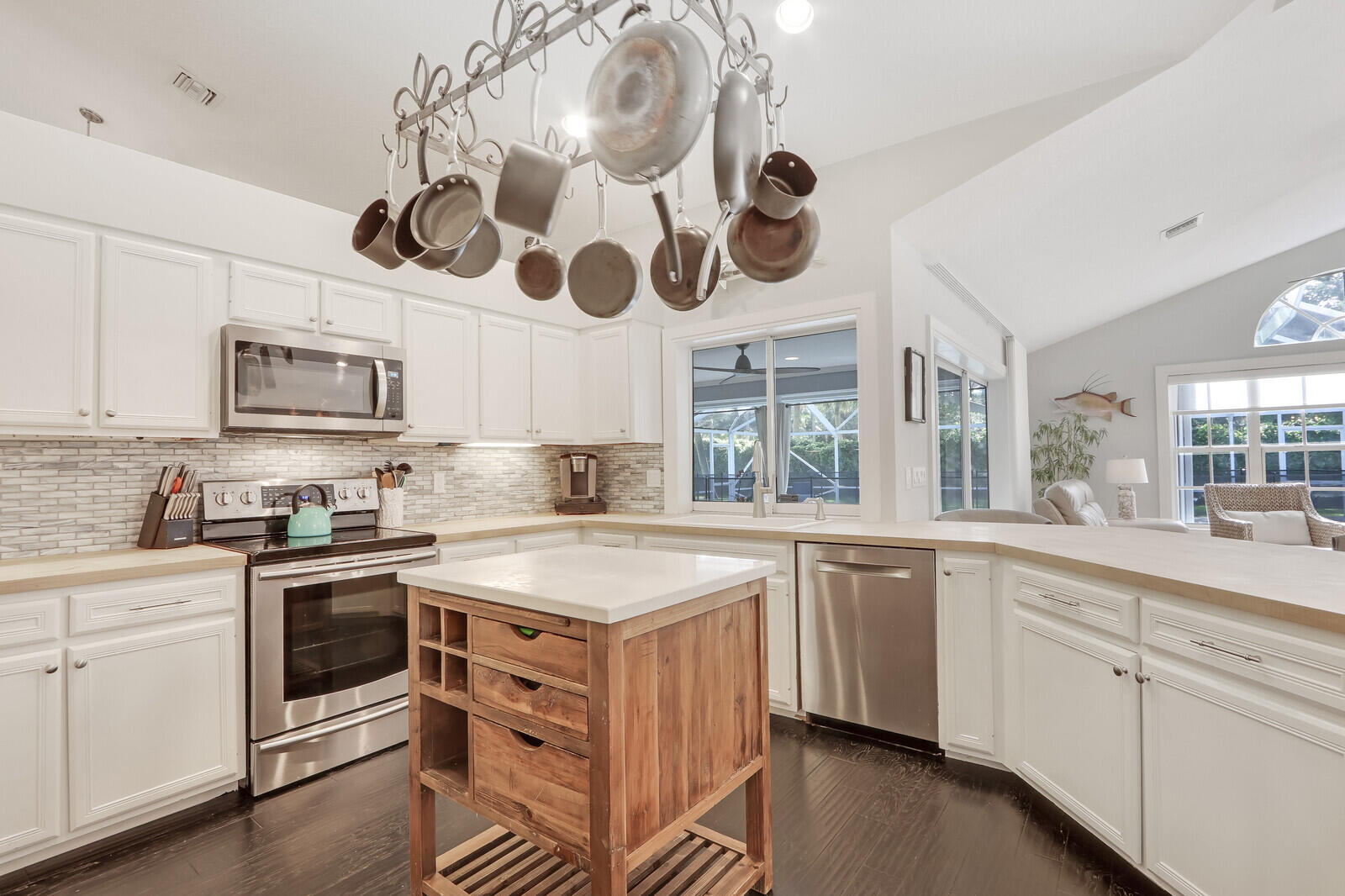 5760 Senegal Drive Jupiter, FL 33458 - Photo 12 of 51 Kitchen