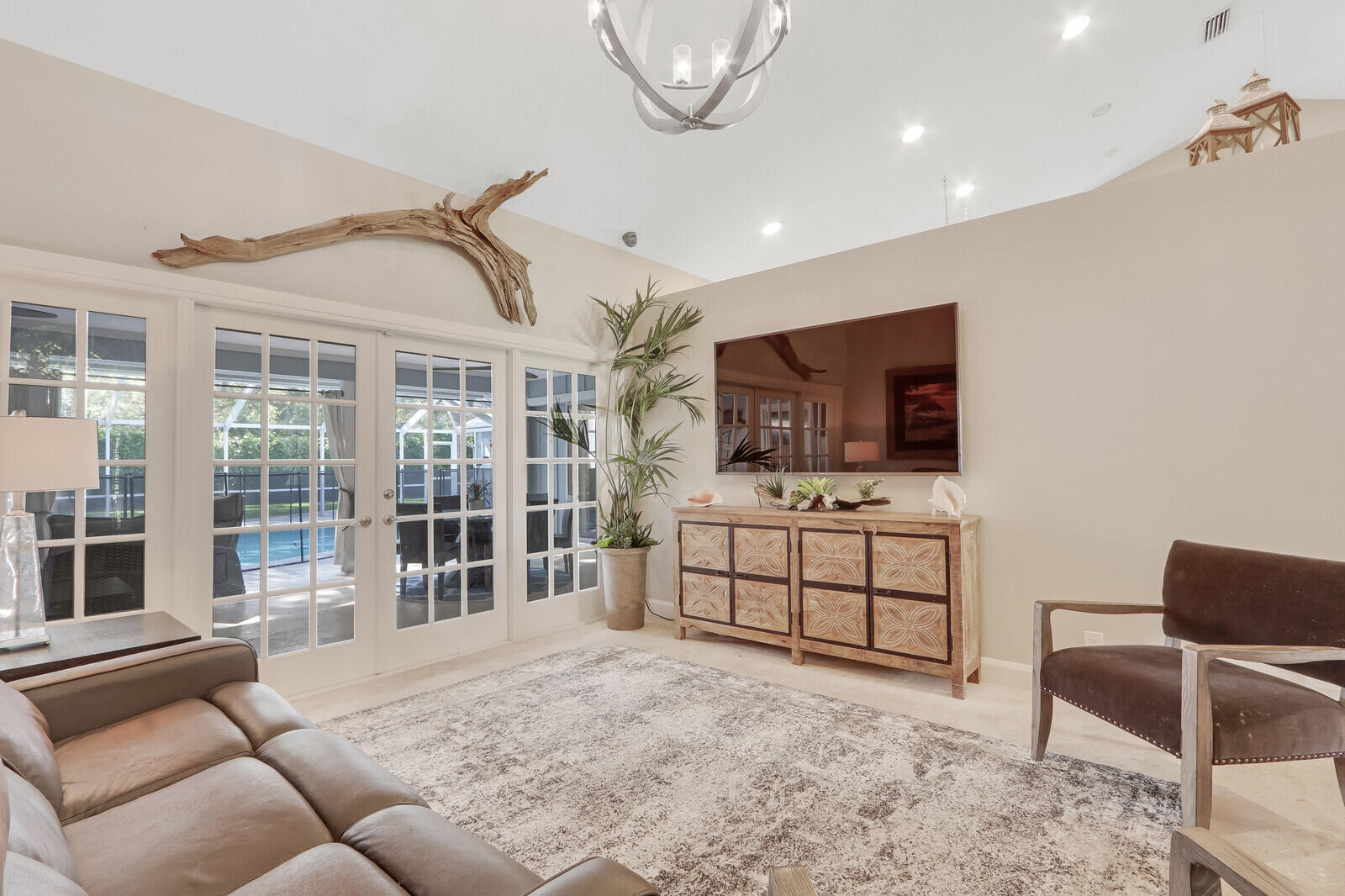 5760 Senegal Drive Jupiter, FL 33458 - Photo 8 of 51 Living Room