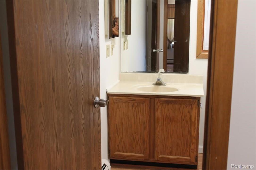 1860 Layton Road Fowlerville, MI 48836 - Photo 12 of 36 house16.jpg