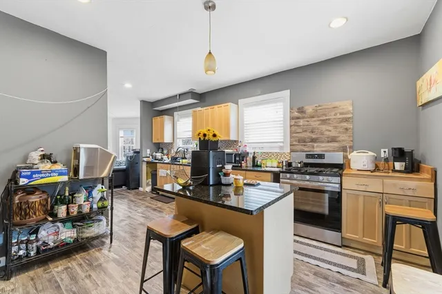 $480,000 | 29-31 Essex Avenue, Unit 2, Swampscott, MA 01907