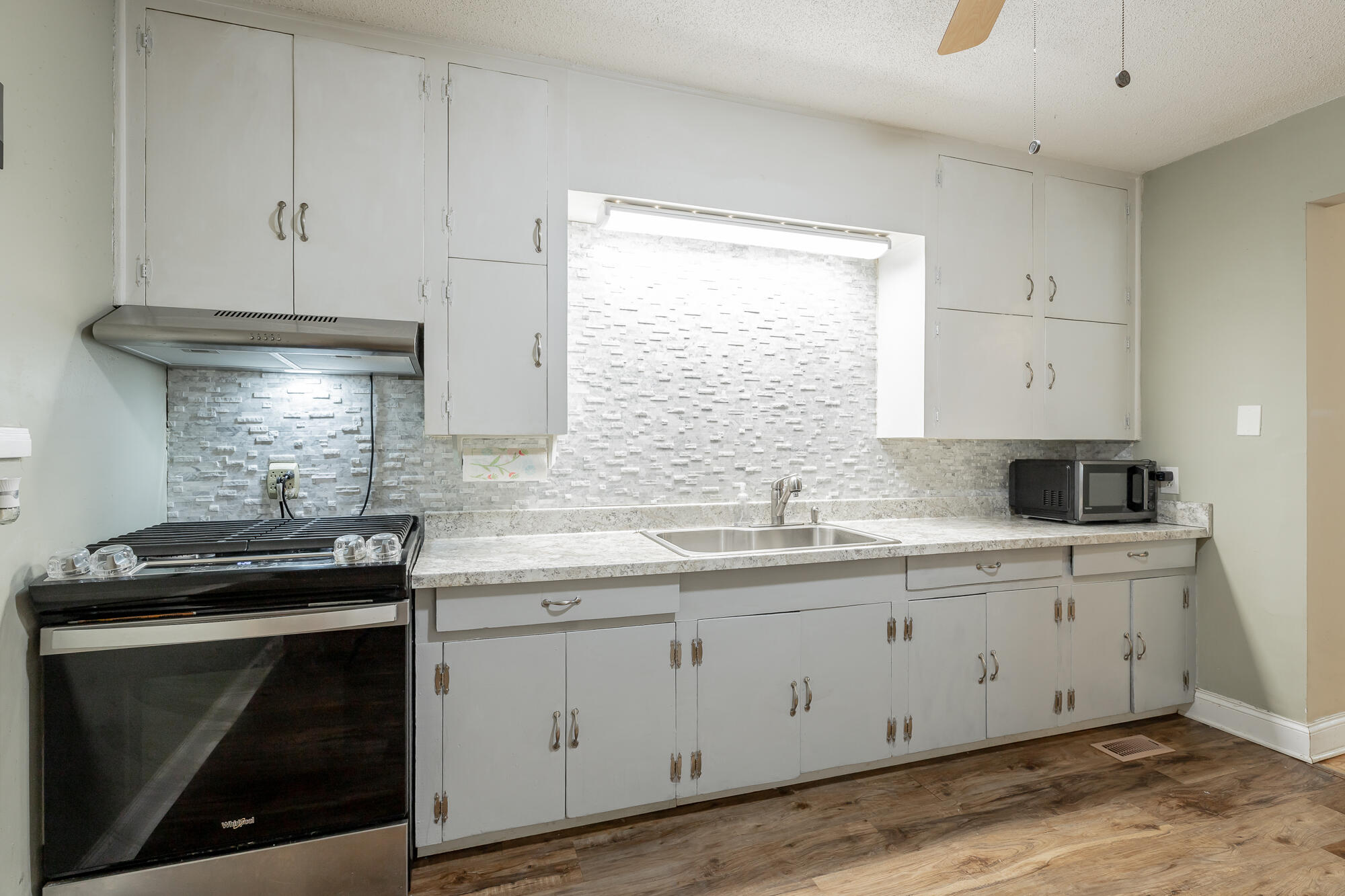 1712 John Ross Road Chattanooga, TN 37412 - Photo 9 of 63 Kitchen