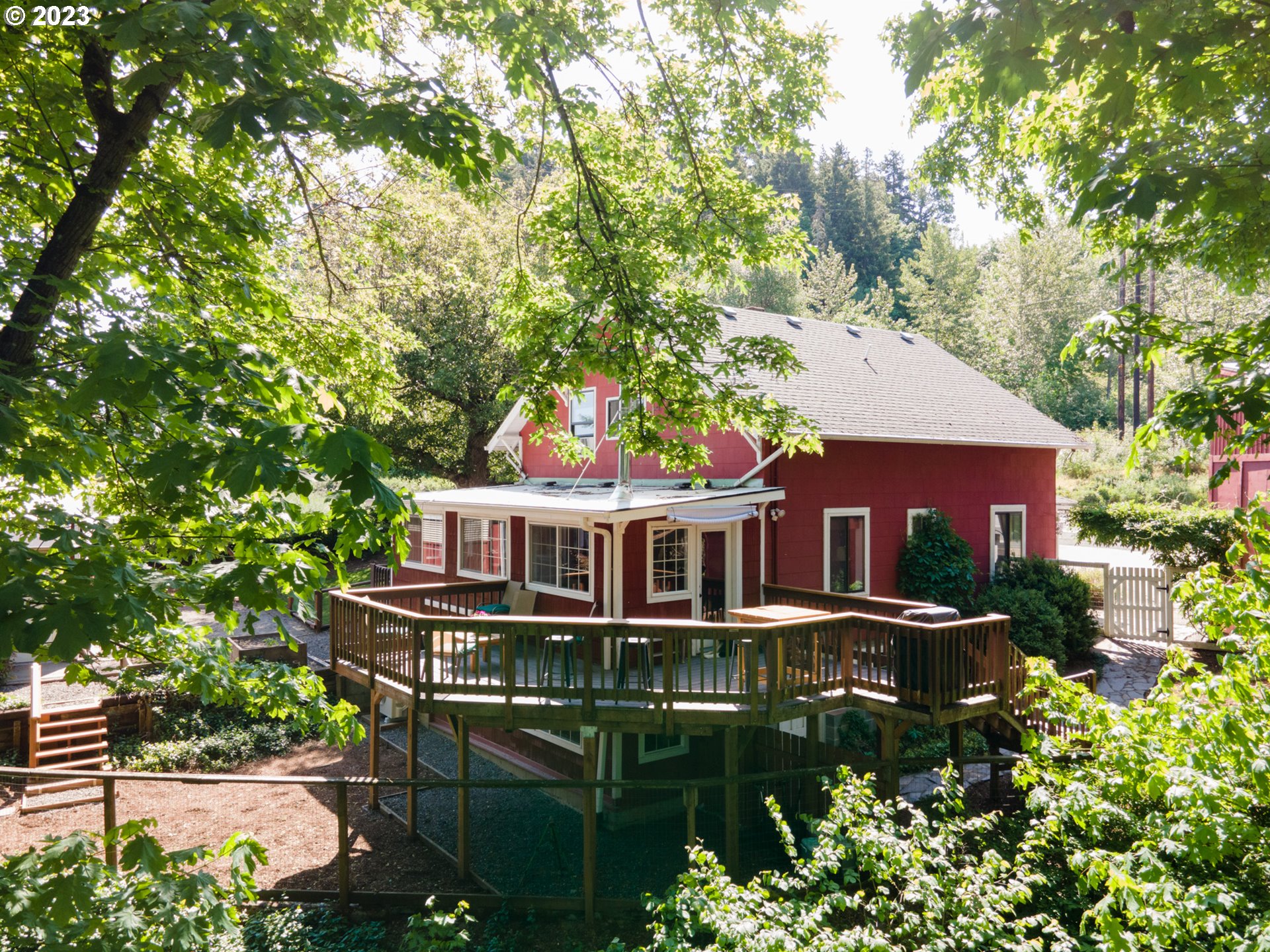 3645 Lippman Road Hood River, OR 97031 - Photo 4 of 43 Gallery Image 4