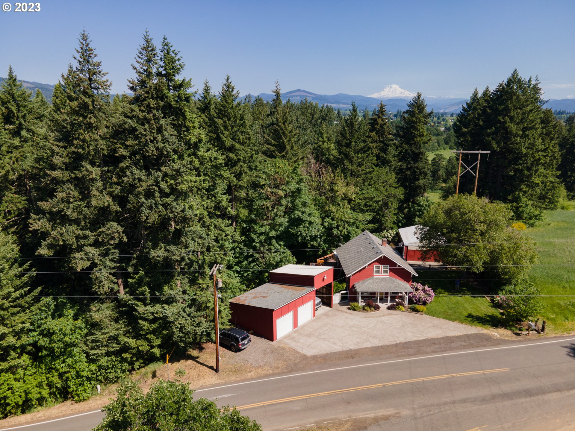 3645 Lippman Road Hood River, OR 97031 - Photo 5 of 43 Gallery Image 5
