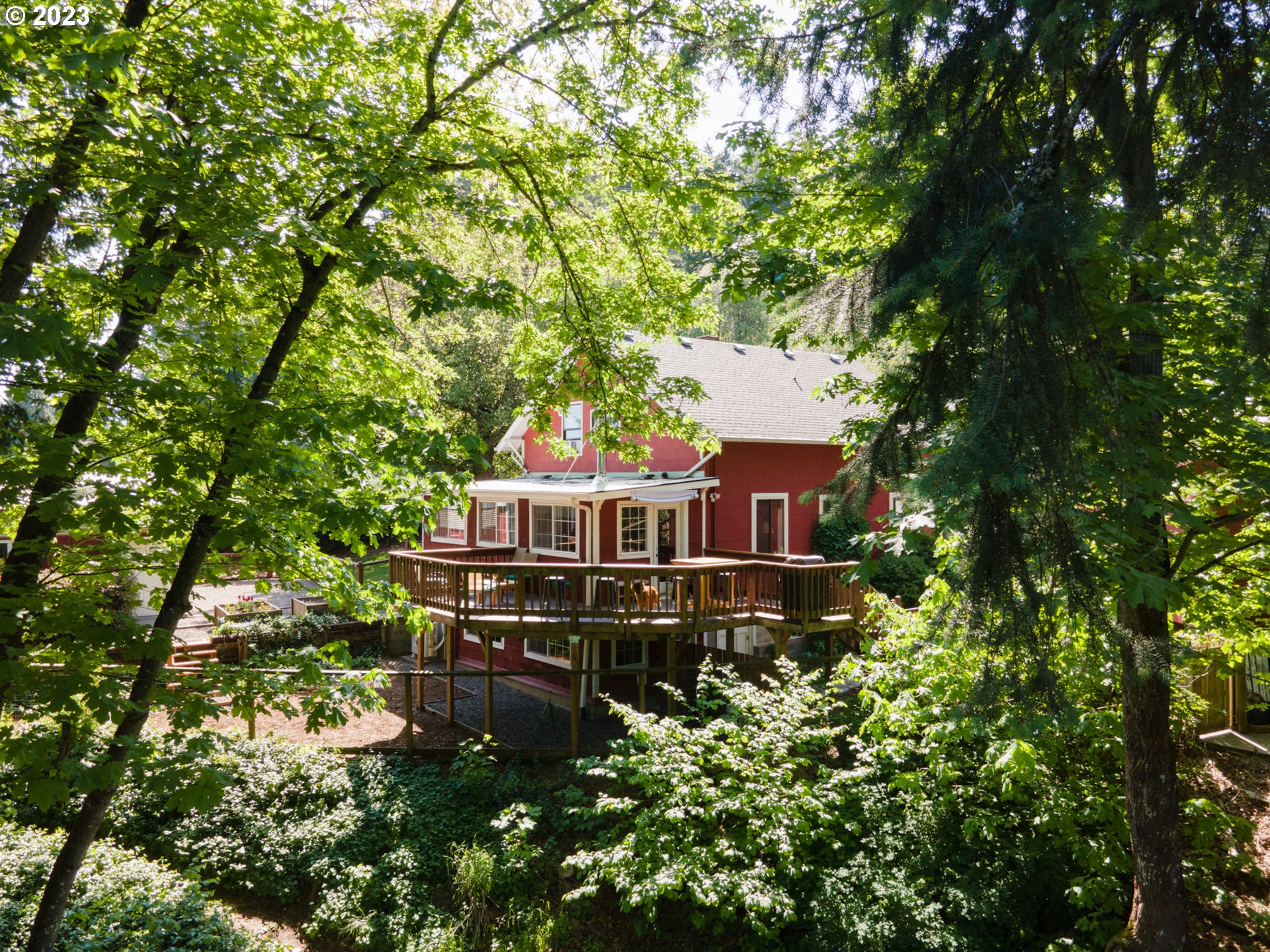 3645 Lippman Road Hood River, OR 97031 - Photo 8 of 43 Gallery Image 8
