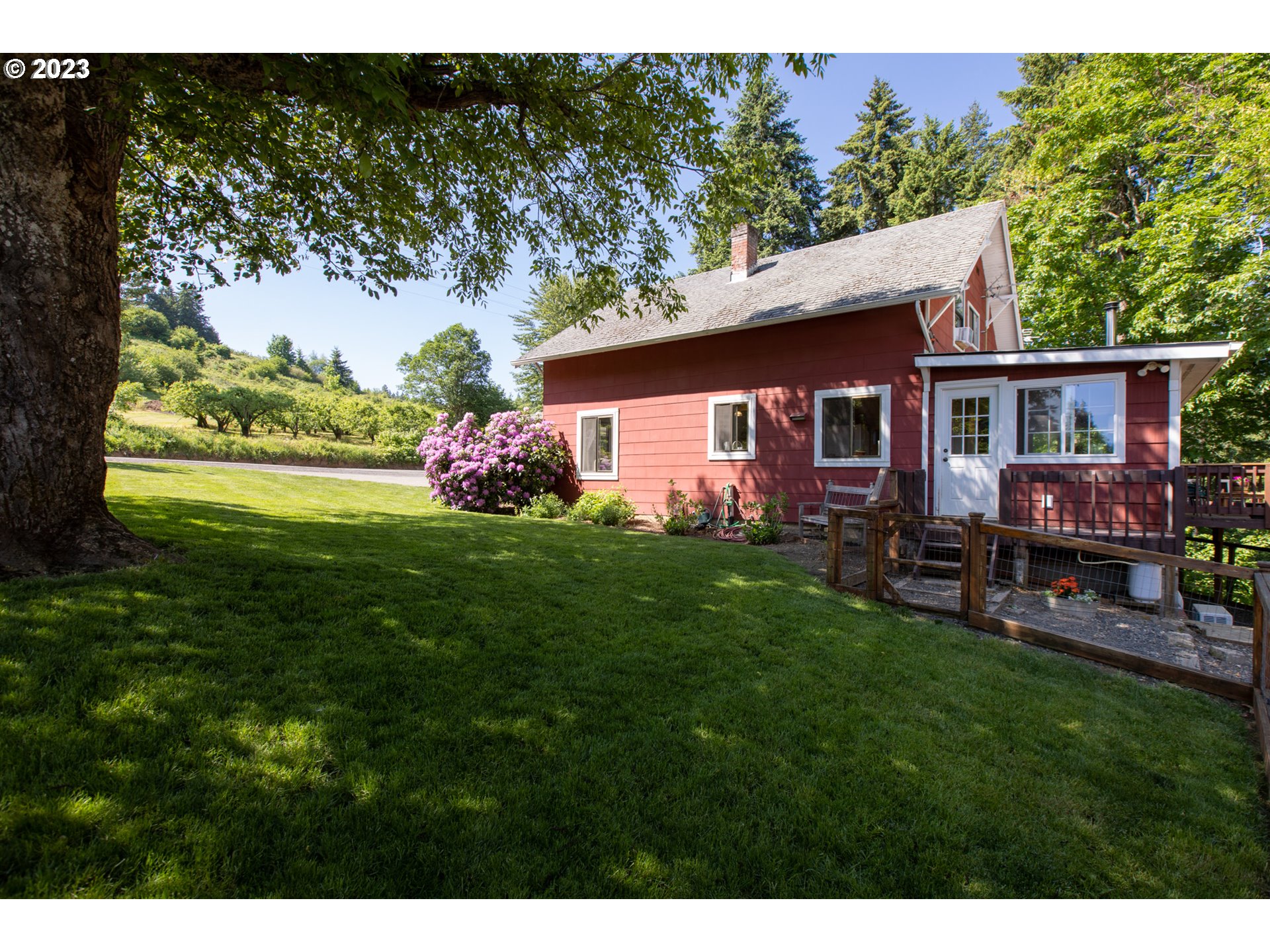 3645 Lippman Road Hood River, OR 97031 - Photo 9 of 43 Gallery Image 9