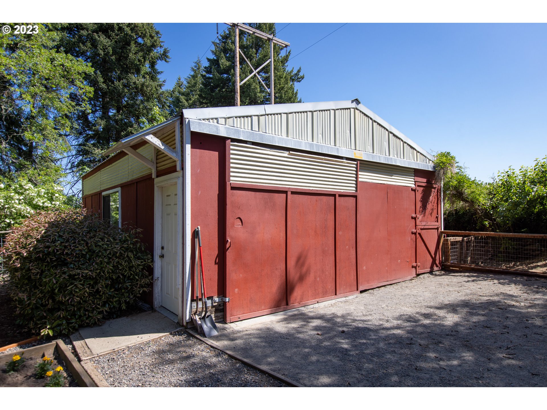 3645 Lippman Road Hood River, OR 97031 - Photo 10 of 43 Gallery Image 10