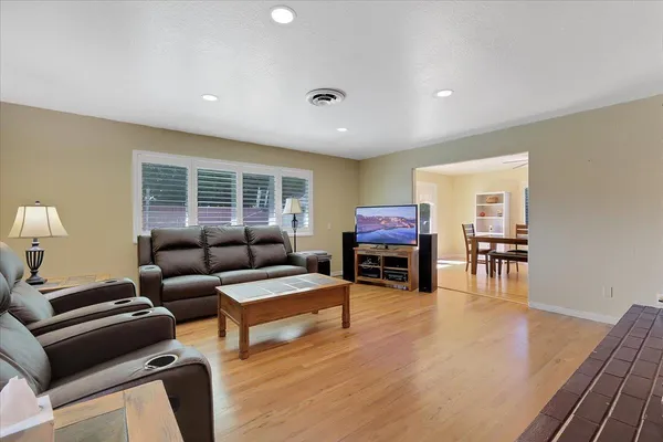 $399,900 | 768 Zupan Avenue, Yuba City, CA 95991