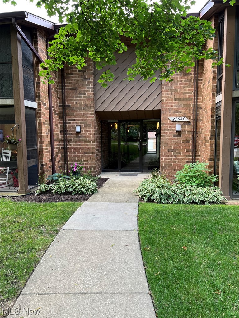 22940 Mastick Road, Unit 201 Cleveland, OH 44126 - Photo 1 of 3