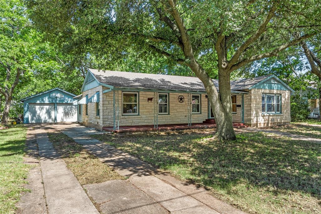 207 North Marable Street West, TX 76691 - Photo 5 of 35
