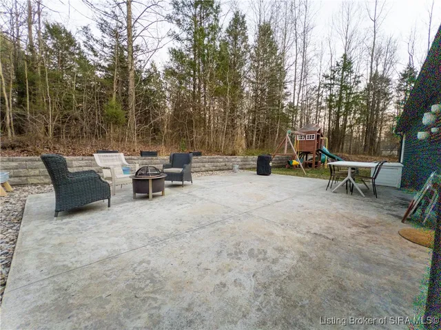 $389,900 | 21422 New Market Road, Marysville, IN 47141