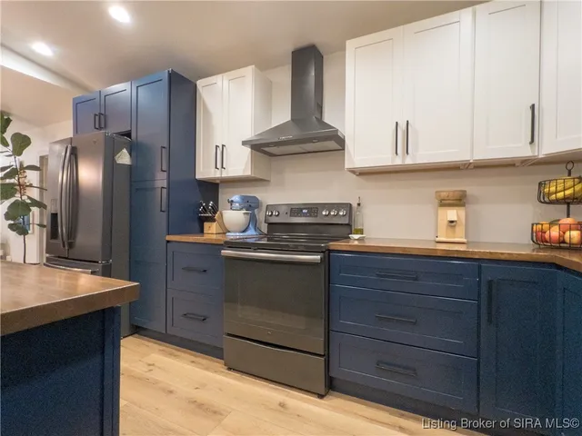 $399,400 | 21422 New Market Road, Marysville, IN 47141