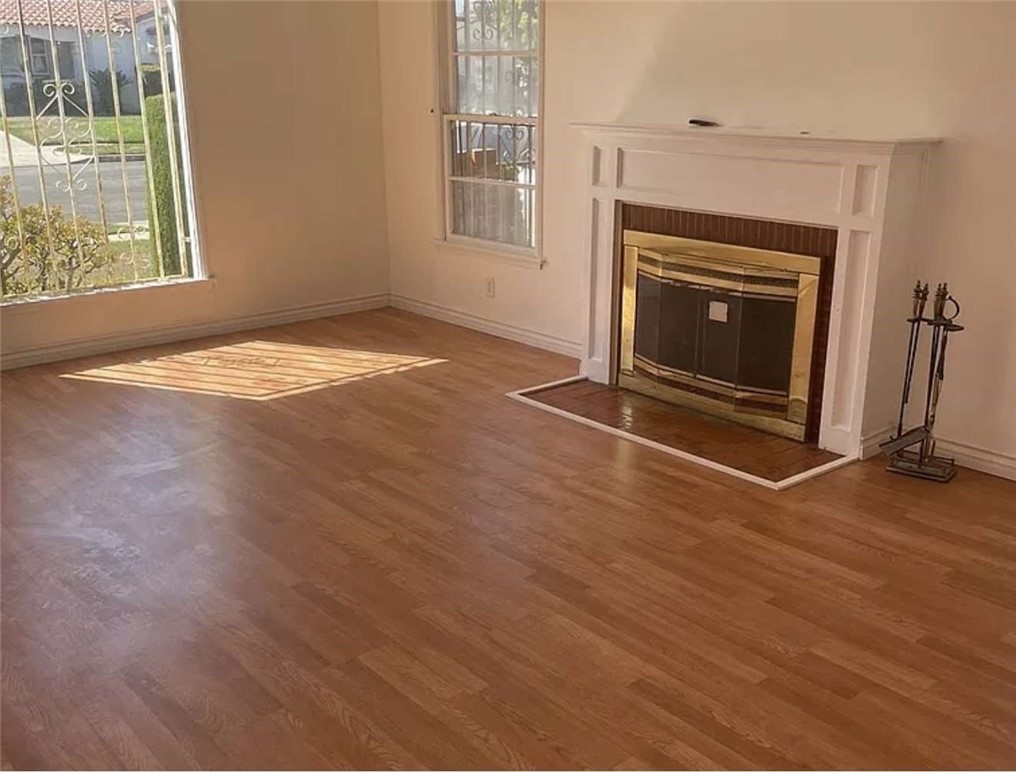 8724 Ruthelen Street Los Angeles, CA 90047 - Photo 4 of 19