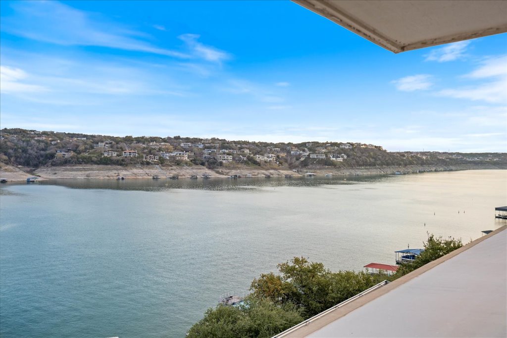 18231 Lakepoint Cove Lago Vista, TX 78645 - Photo 23 of 35