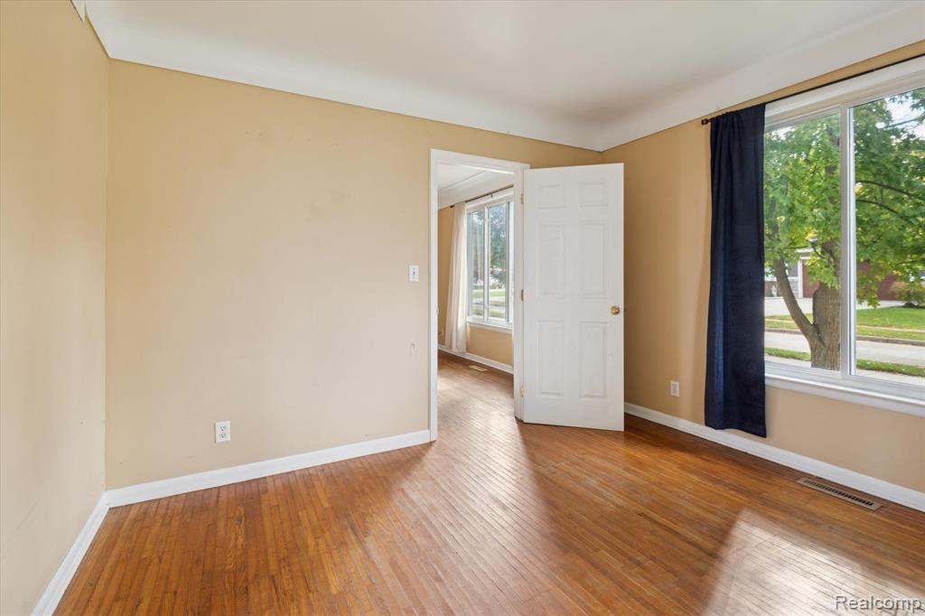 666 Pearl Street Dundee, MI 48131 - Photo 35 of 43