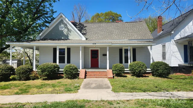 $200,000 | 510 South Yadkin Avenue, Spencer, NC 28159