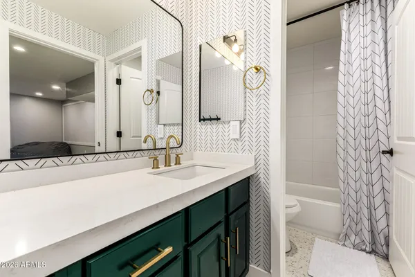 $1,595,000 | 5421 South Sandstone Court, Gilbert, AZ 85298