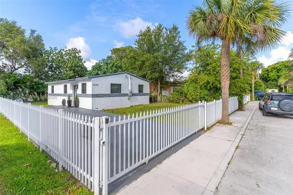 $3,300 | 15100 Northeast 14th Court, Unit 15100, North Miami Beach, FL 33162
