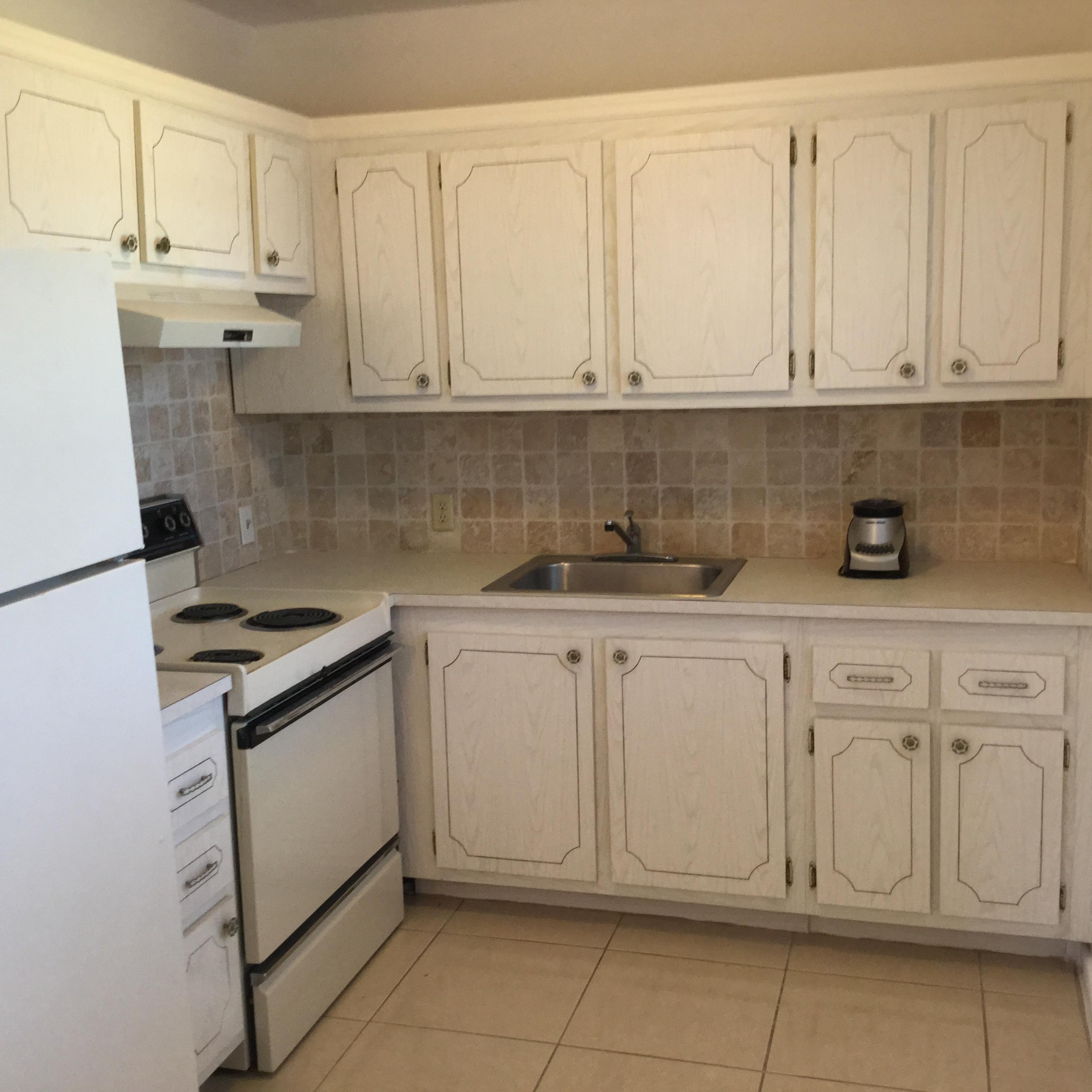 327 Preston H Boca Raton, FL 33434 - Photo 2 of 7 kitchen 2