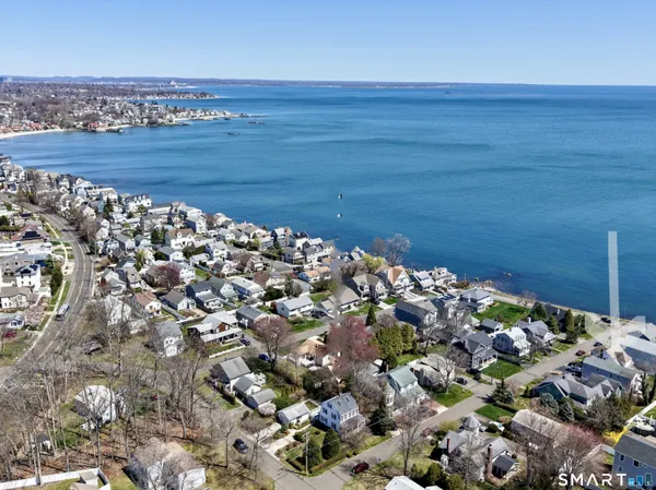 $915,000 | 8 Parkland Place, Milford, CT 06460