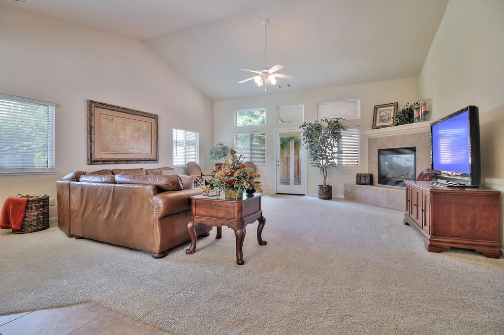 3806 Lester Road Denair, CA 95316 - Photo 4 of 20 Gallery Image 4