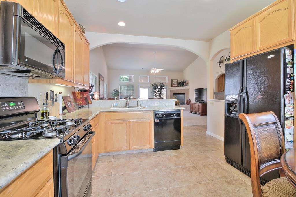3806 Lester Road Denair, CA 95316 - Photo 8 of 20 Gallery Image 8