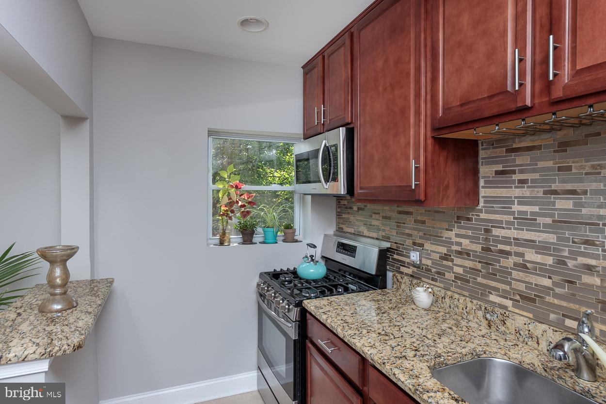 3731 Elkader Road Baltimore, MD 21218 - Photo 17 of 38