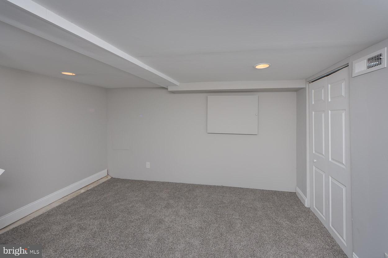 3731 Elkader Road Baltimore, MD 21218 - Photo 32 of 38