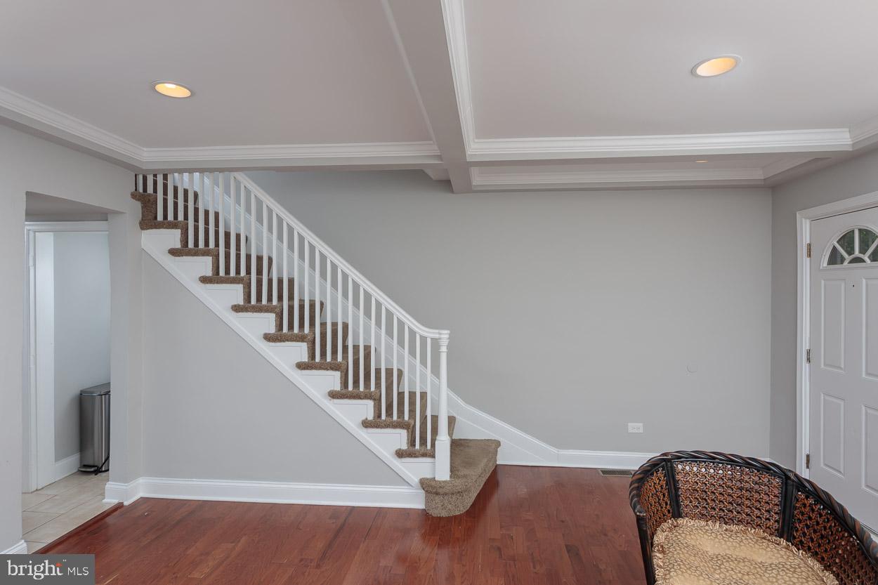 3731 Elkader Road Baltimore, MD 21218 - Photo 5 of 38