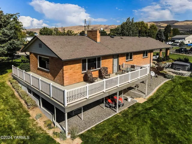$488,000 | 1390 Gibson Road, Selah, WA 98942