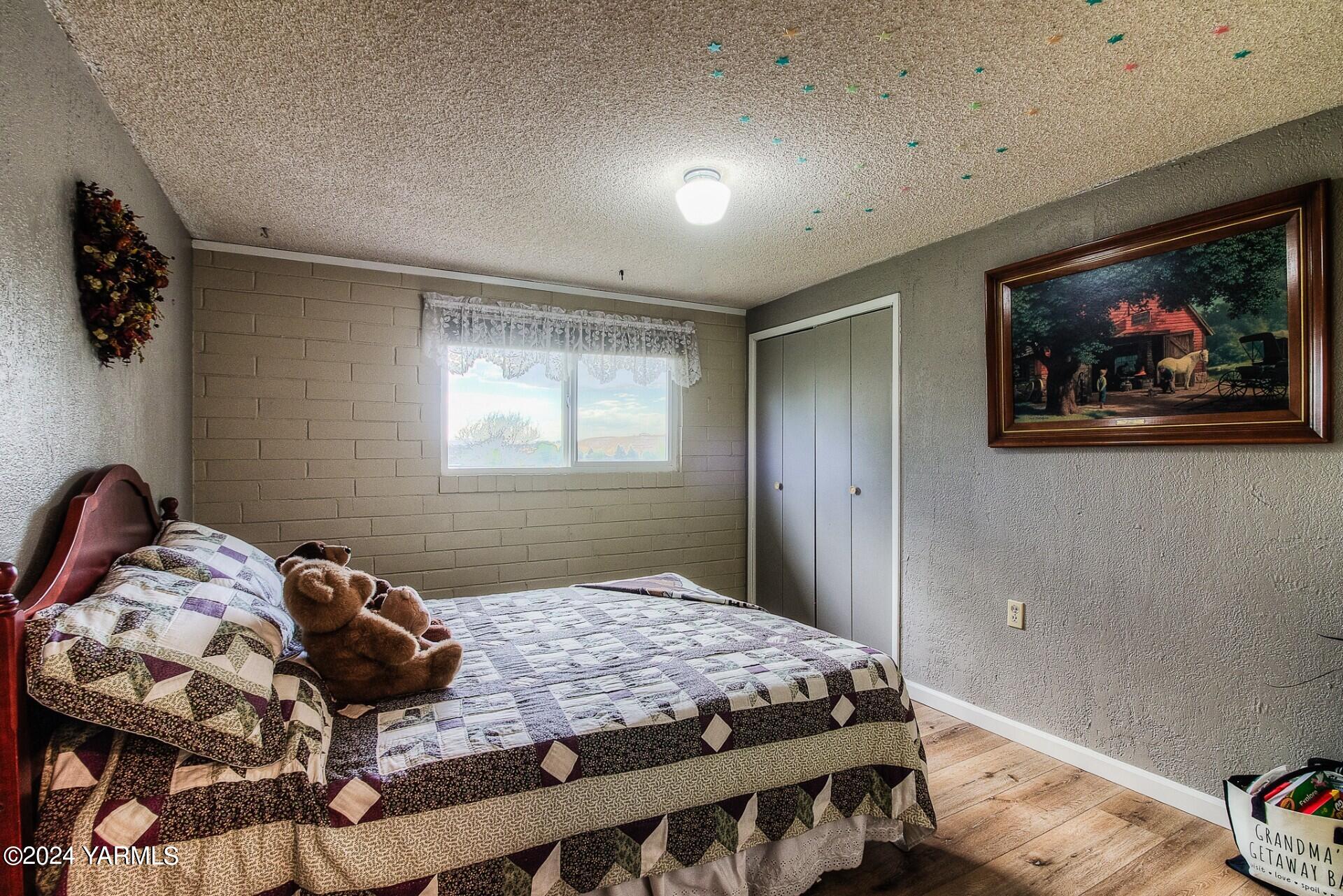 1390 Gibson Road Selah, WA 98942 - Photo 26 of 41 bedroom