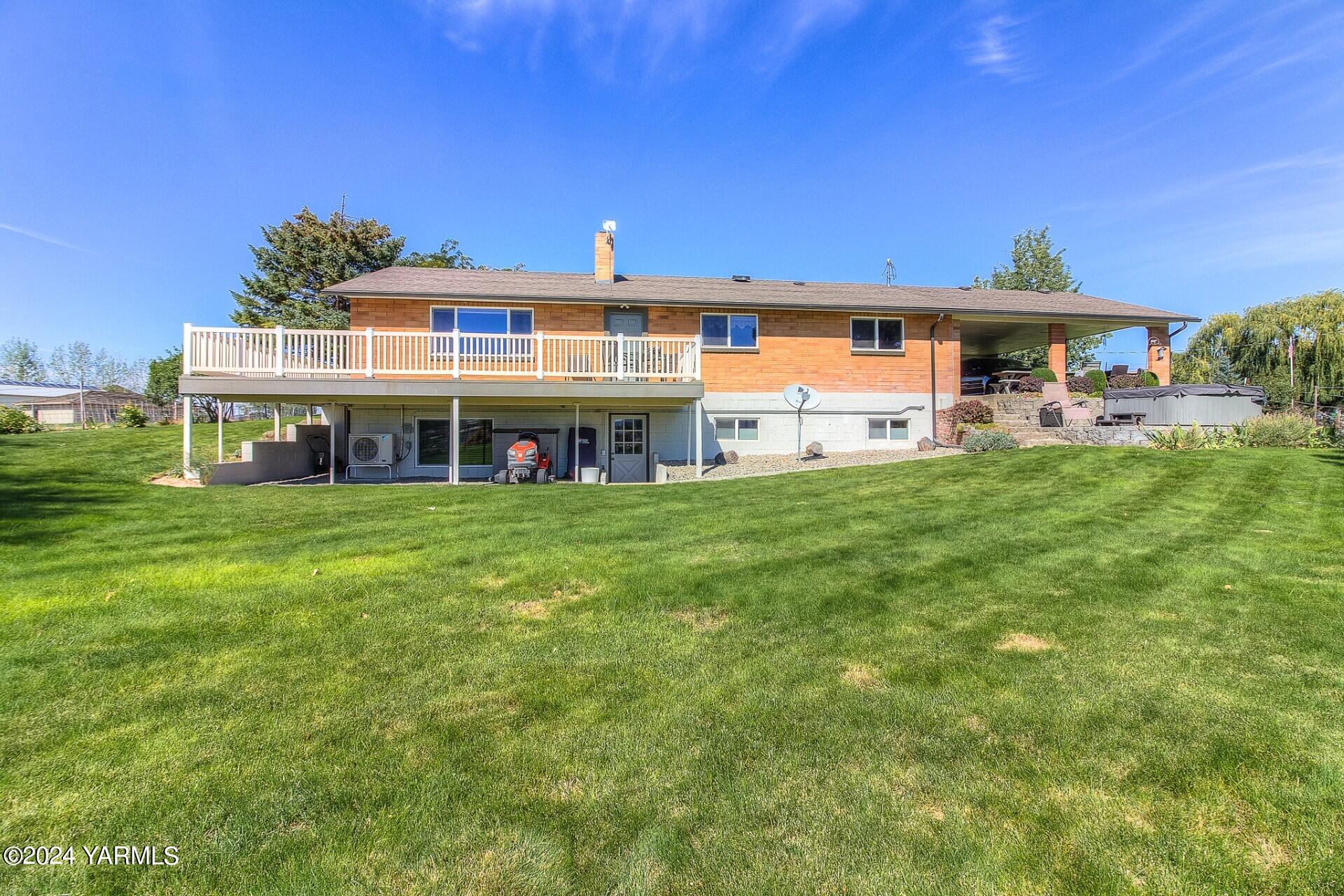 1390 Gibson Road Selah, WA 98942 - Photo 6 of 41 main