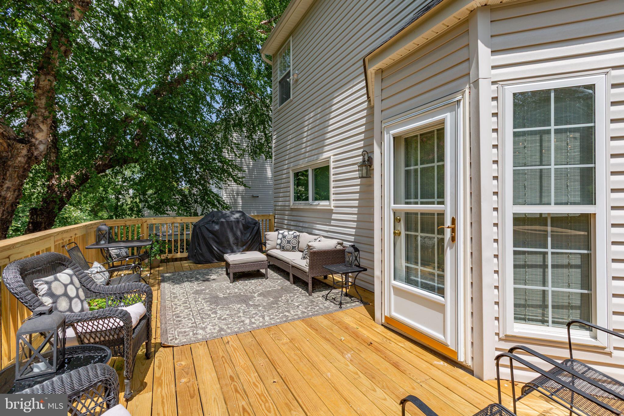 24 Tavern Road Stafford, VA 22554 - Photo 12 of 31 Bay walk-out from breakfast room onto deck
