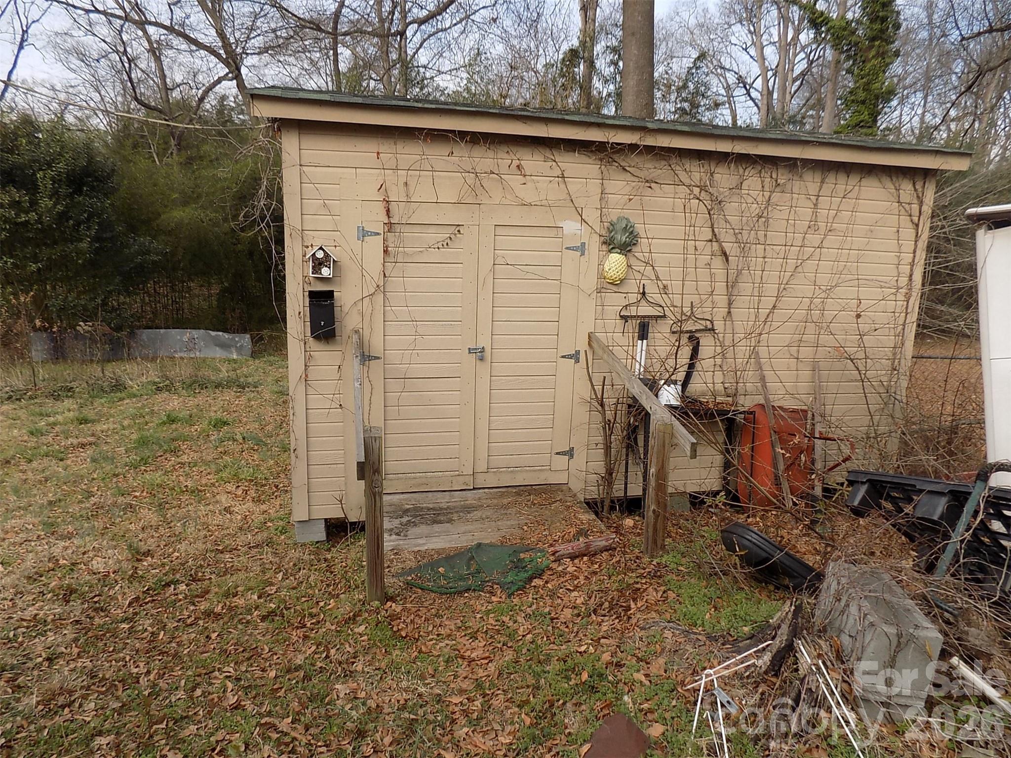 415 South Maple Street Dallas, NC 28034 - Photo 3 of 11