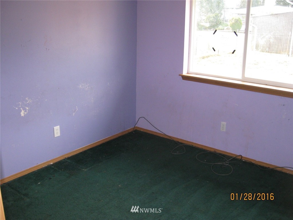 17931 Jordan Street Southwest Rochester, WA 98579 - Photo 9 of 12