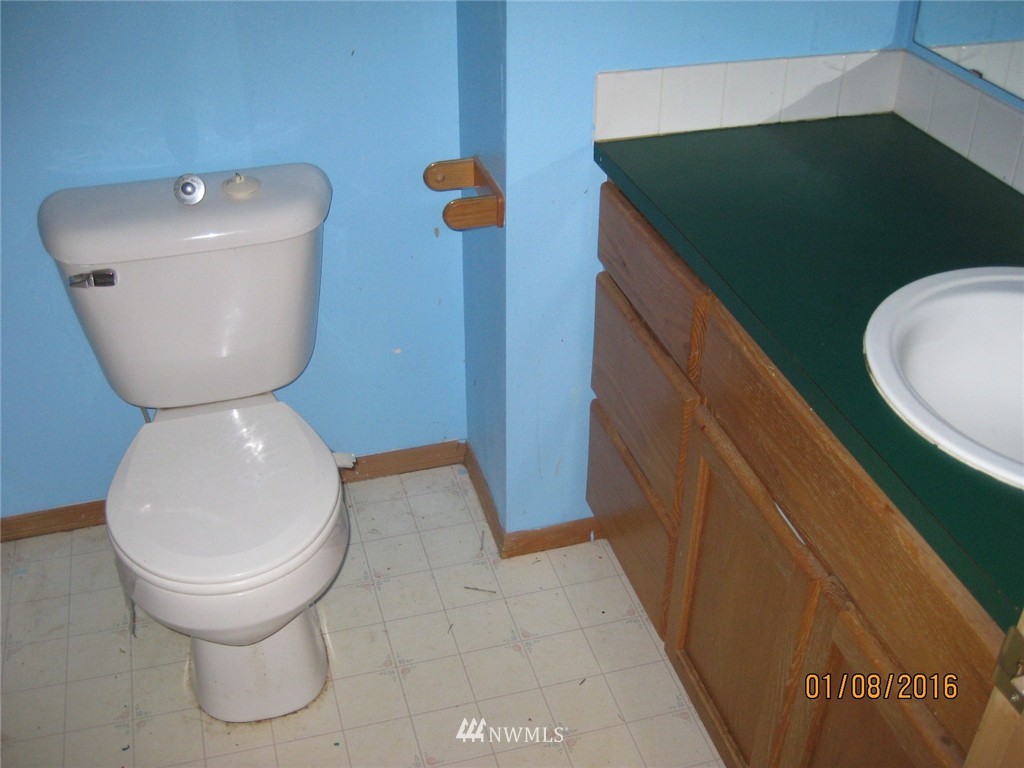 17931 Jordan Street Southwest Rochester, WA 98579 - Photo 10 of 12