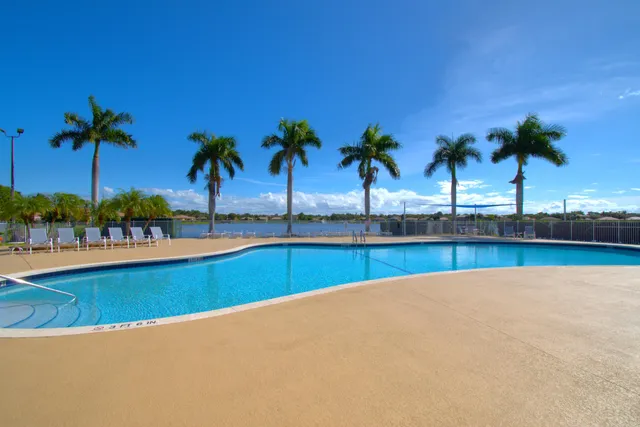 $400,000 | 5411 Place Lake Drive, Fort Pierce, FL 34951